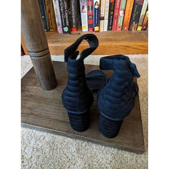 JEFFREY Campbell black suede lelaine snakeskin embossed chunky heel sandals sz 7 - Picture 2 of 5